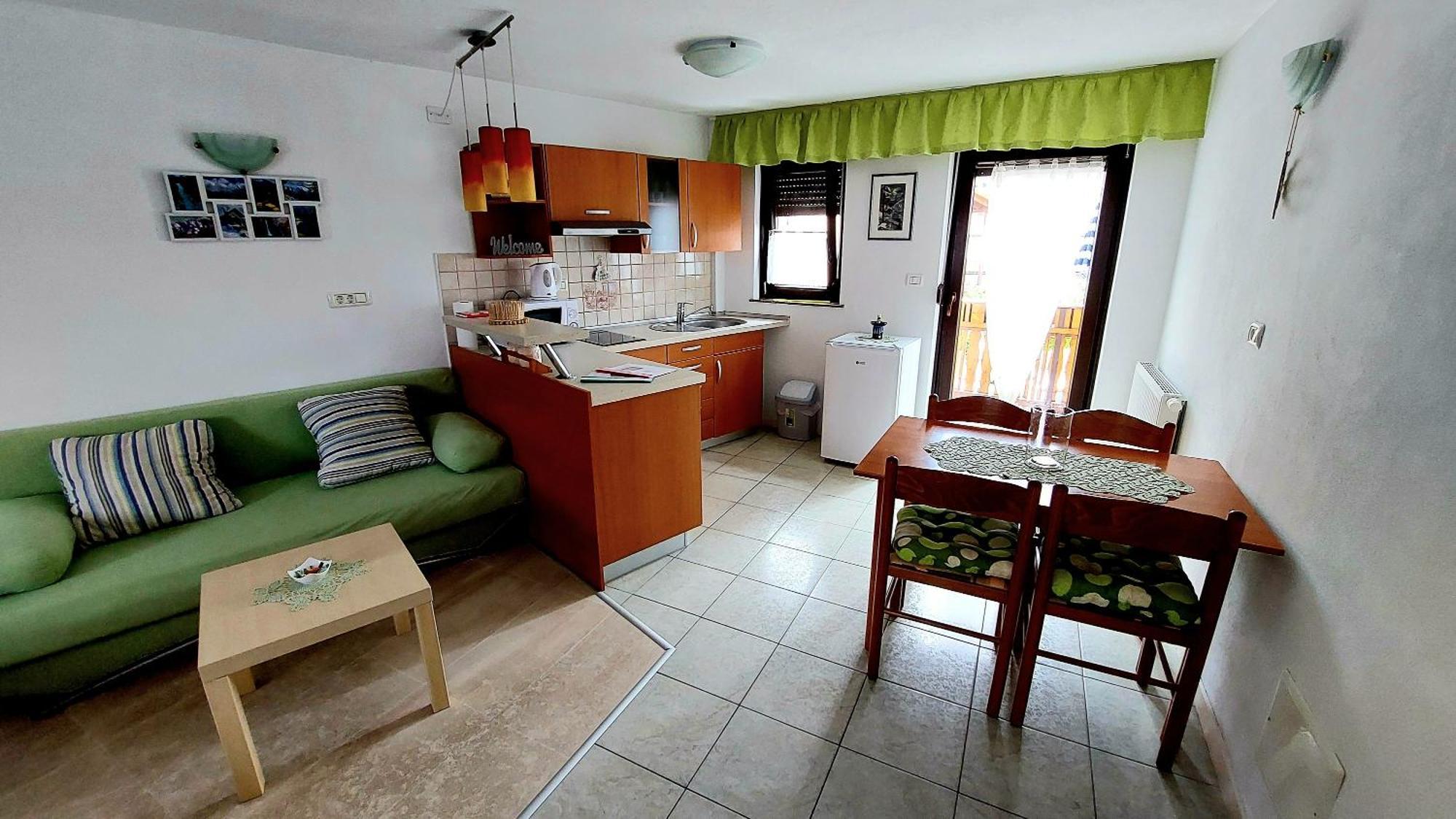 Apartments Krn Drezniske Ravne Bagian luar foto
